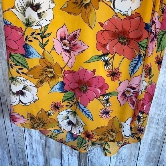 DR2 Daniel Rainn Marigold Floral Blouse - Picture 3 of 5
